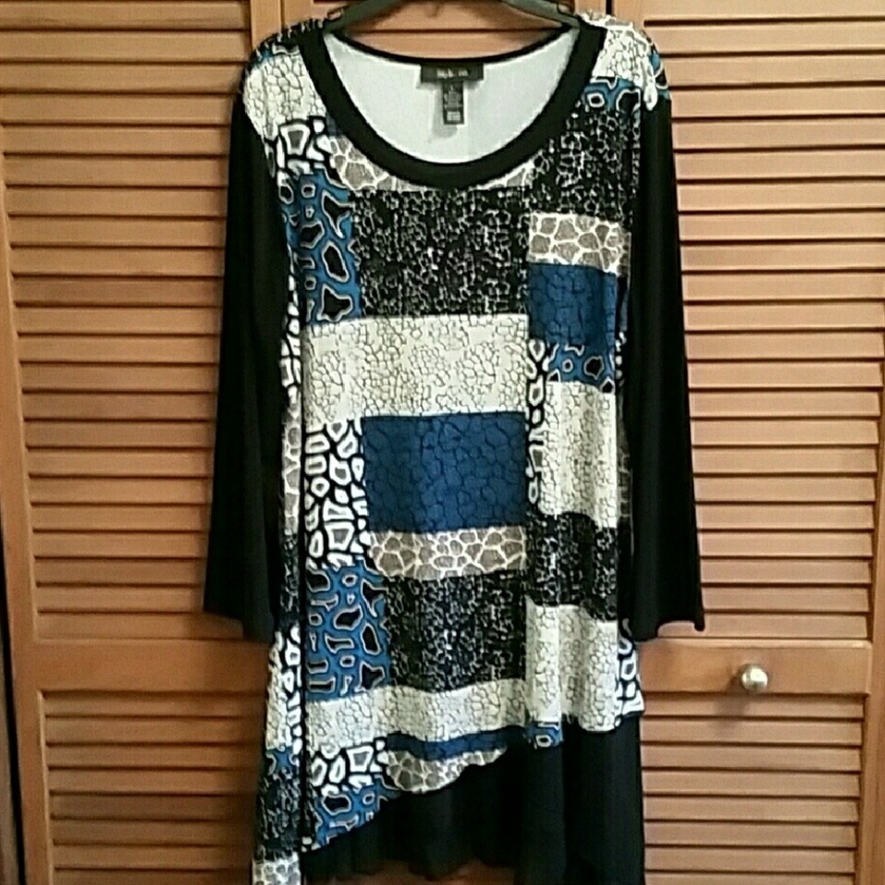 BUNDLE - Red/Black and Blue/Black Tunic