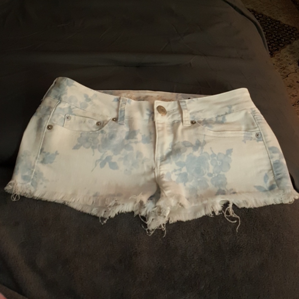 American aeagle jeans short white and blue size 4