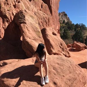 Meet your Posher, Minju