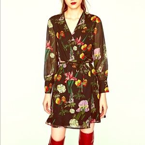 Zara printed mini wrap dress Zara printed mini wrap dress