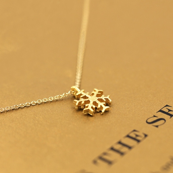 ❄️ Snowflake Holiday Gift Seasonal Pendant - Picture 3 of 8