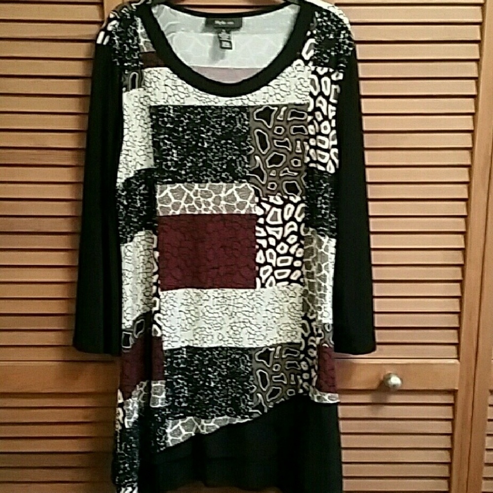 Style & co Red and Black Tunic