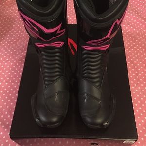 Alpine Stars riding boots. Great deal!