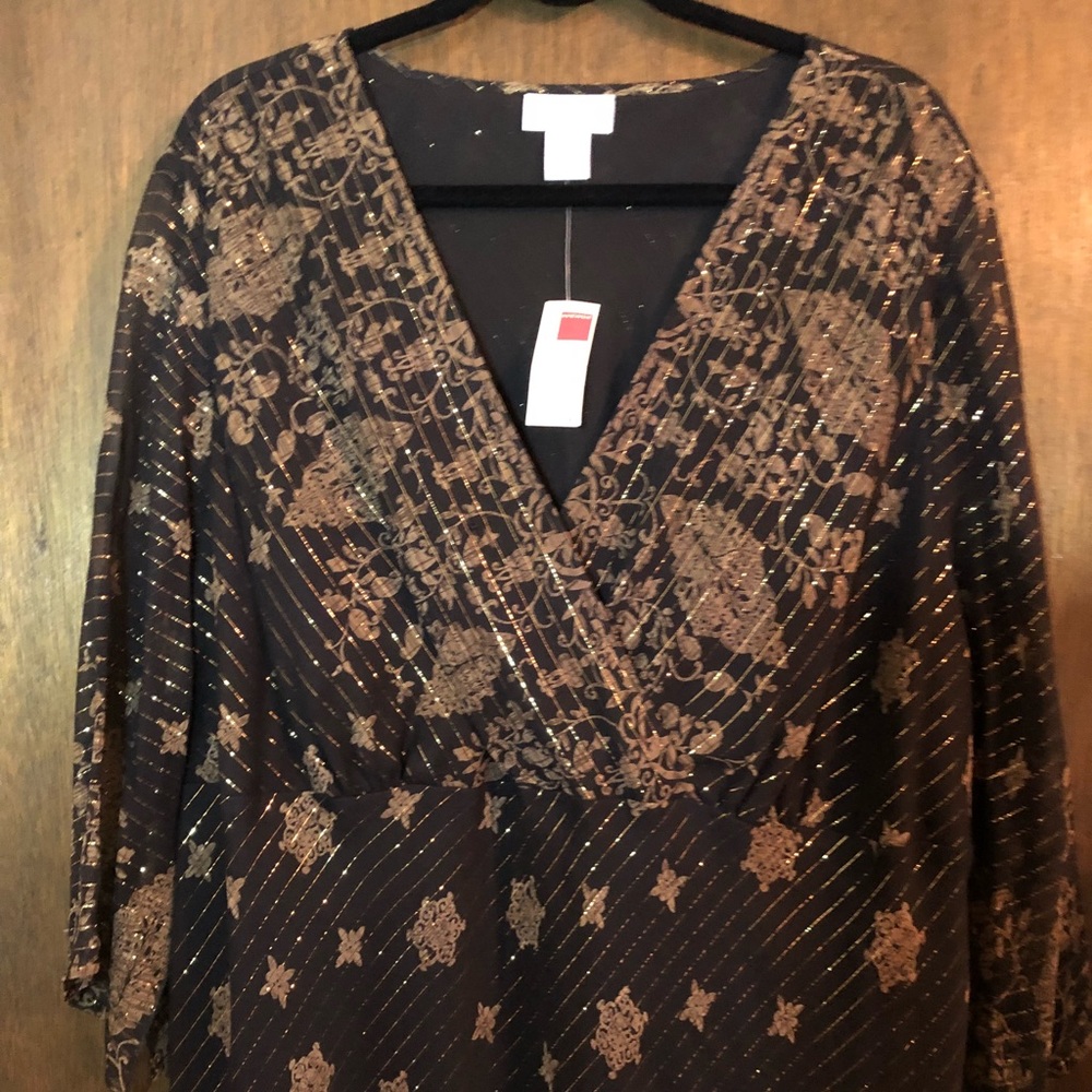NWT-Black/Gold Metallic Top/Blouse size 26-28