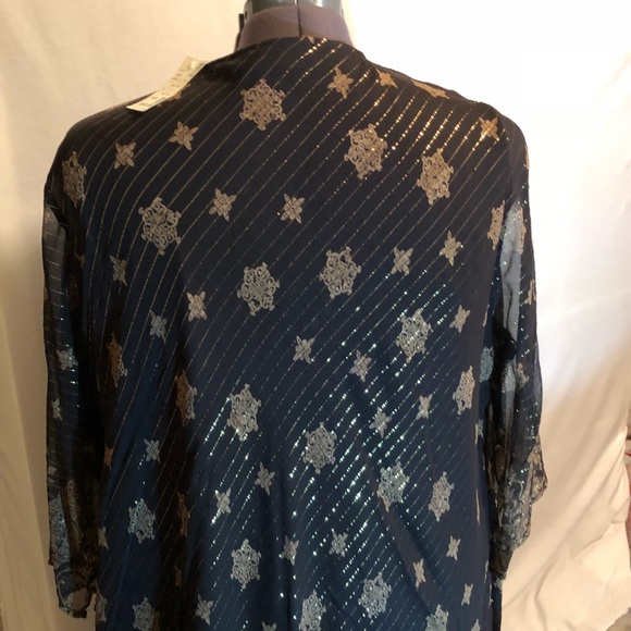 NWT-Black/Gold Metallic Top/Blouse size 26-28 - Picture 4 of 8