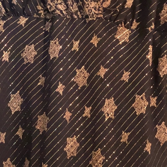 NWT-Black/Gold Metallic Top/Blouse size 26-28 - Picture 6 of 8