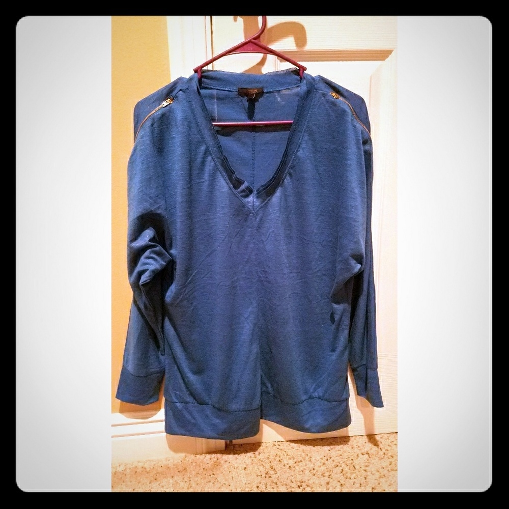 Nice Blue and gold top