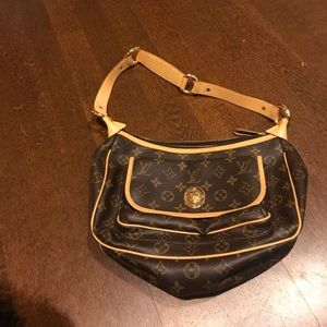Louis Vuitton shoulder bag