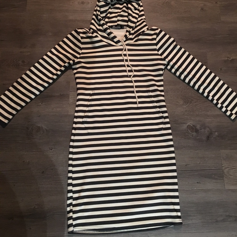 Mini stripe hooded dress
