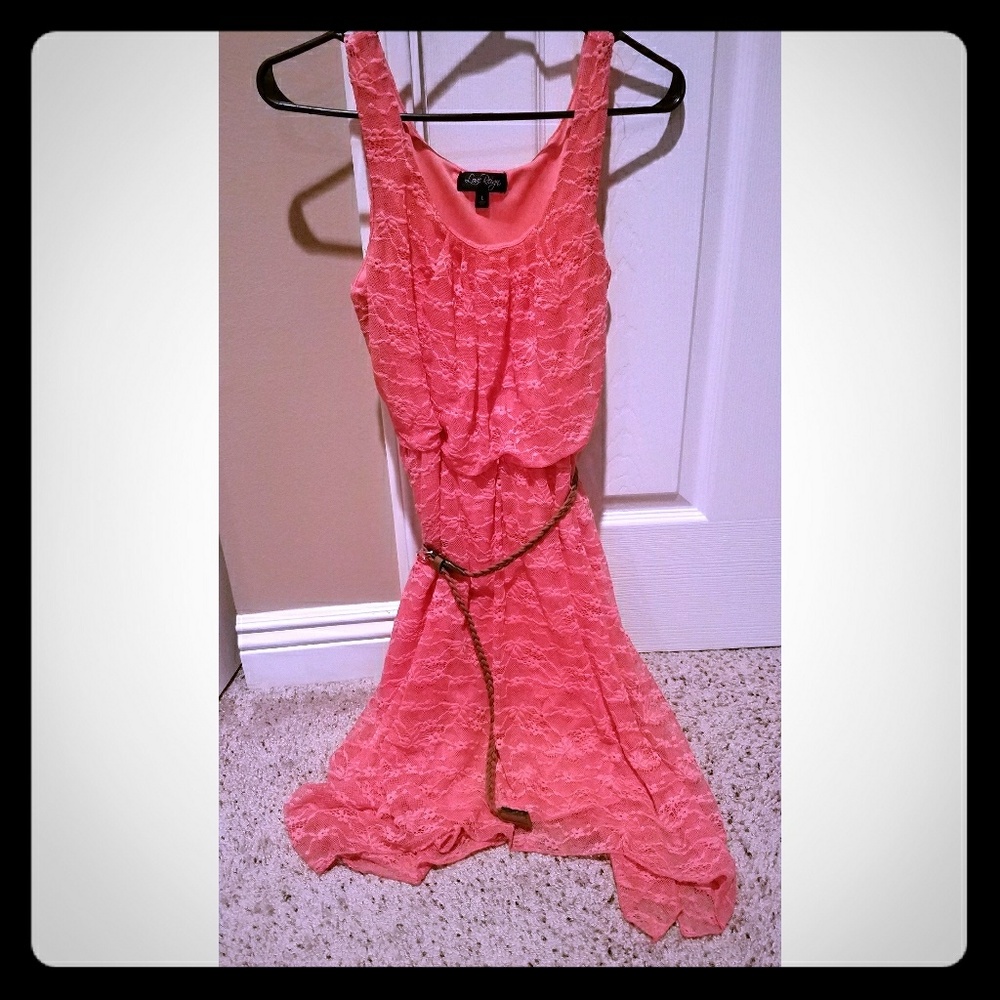Cute orange dress with belt.