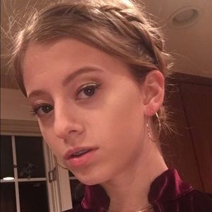 Meet your Posher, Gabrielle