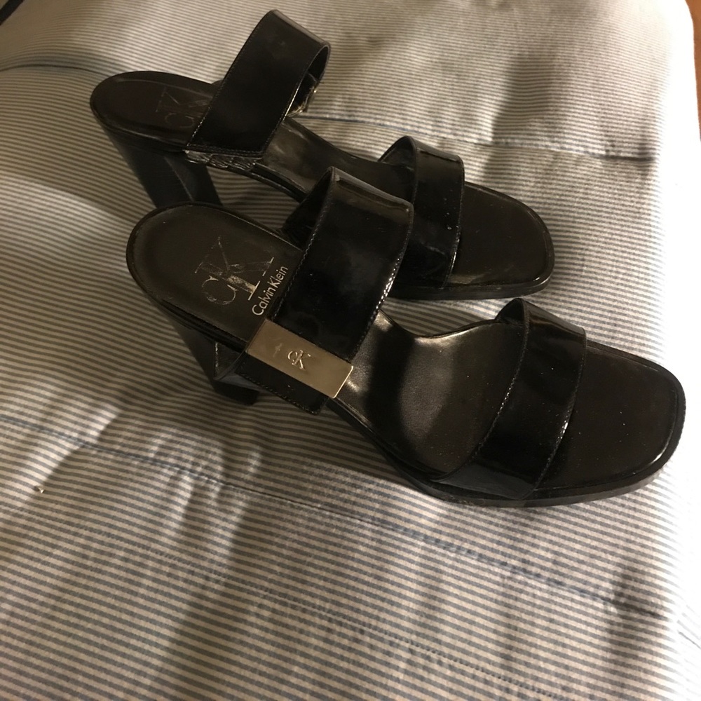 Heels - Picture 2 of 2