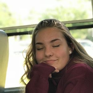 Meet your Posher, Corina