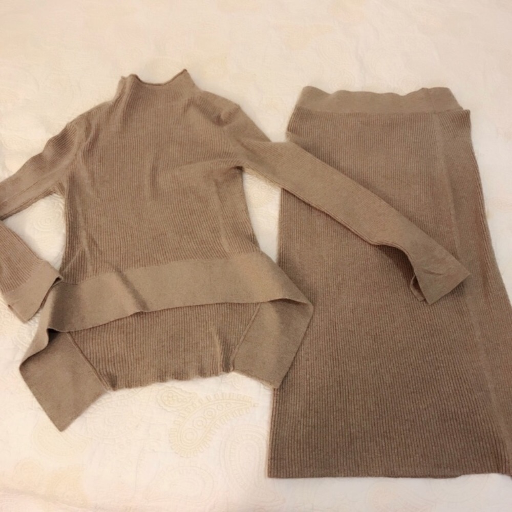 100% wool sweater & skirt set