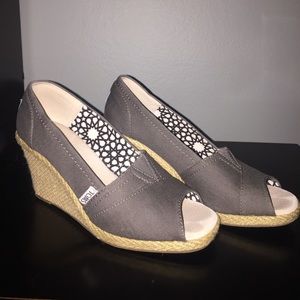 Wedge Ash Canvas TOMS