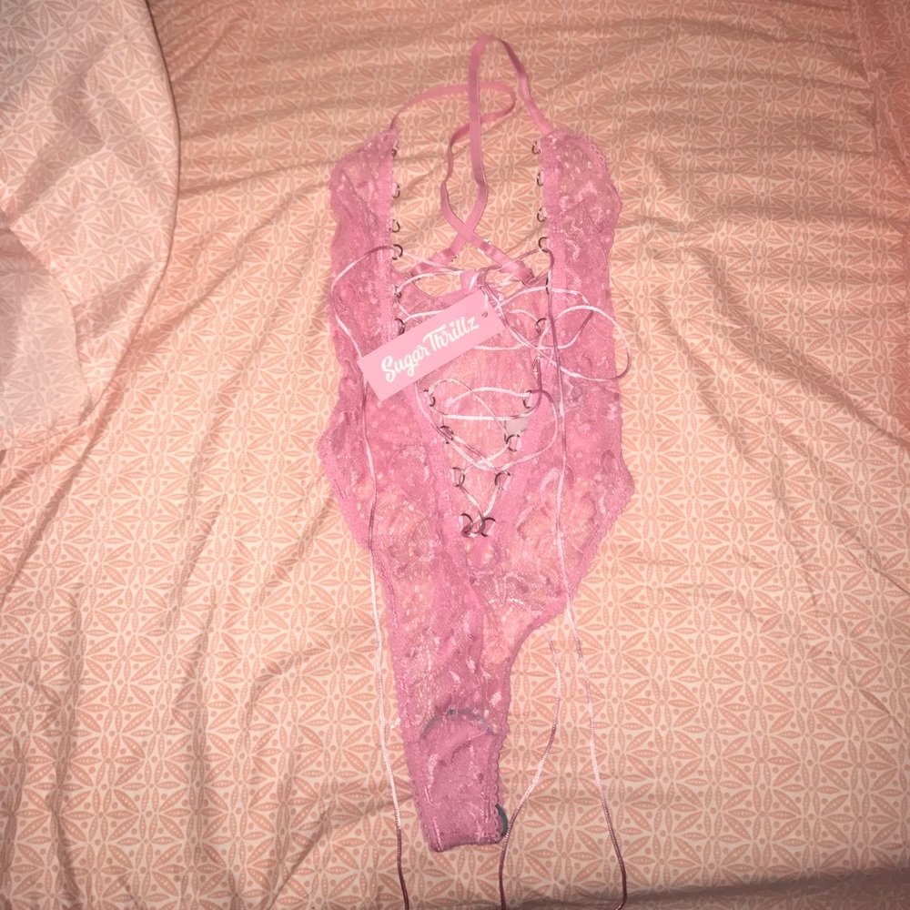 🎀💕Cupids Crush Lace Up Bodysuit 💕🎀