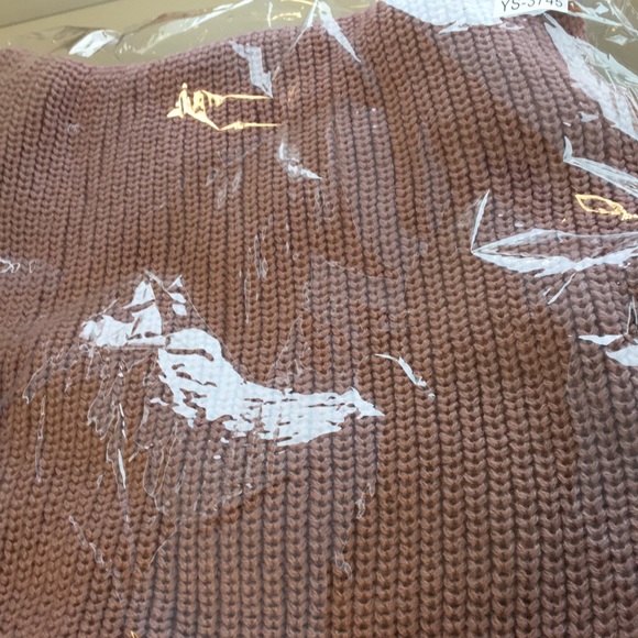 Muave Ribbed Knit Infinity Scarf - Picture 3 of 3