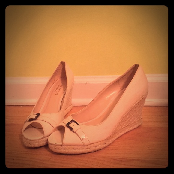 Cute Cream Espadrilles 🌞 - Picture 1 of 6