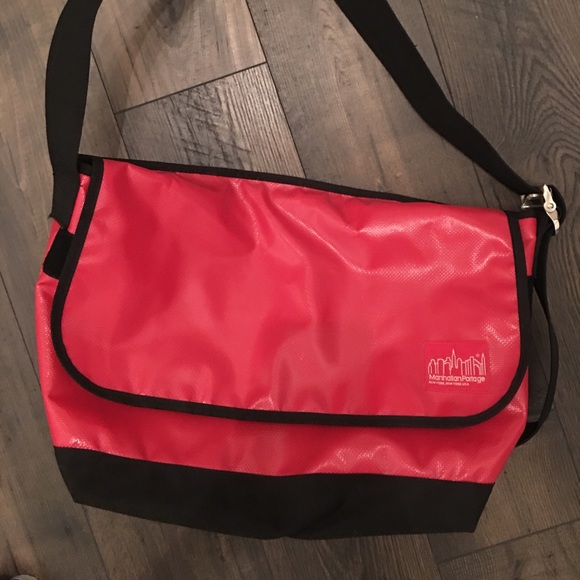 manhattan portage Other - Manhattan Portage bag RED