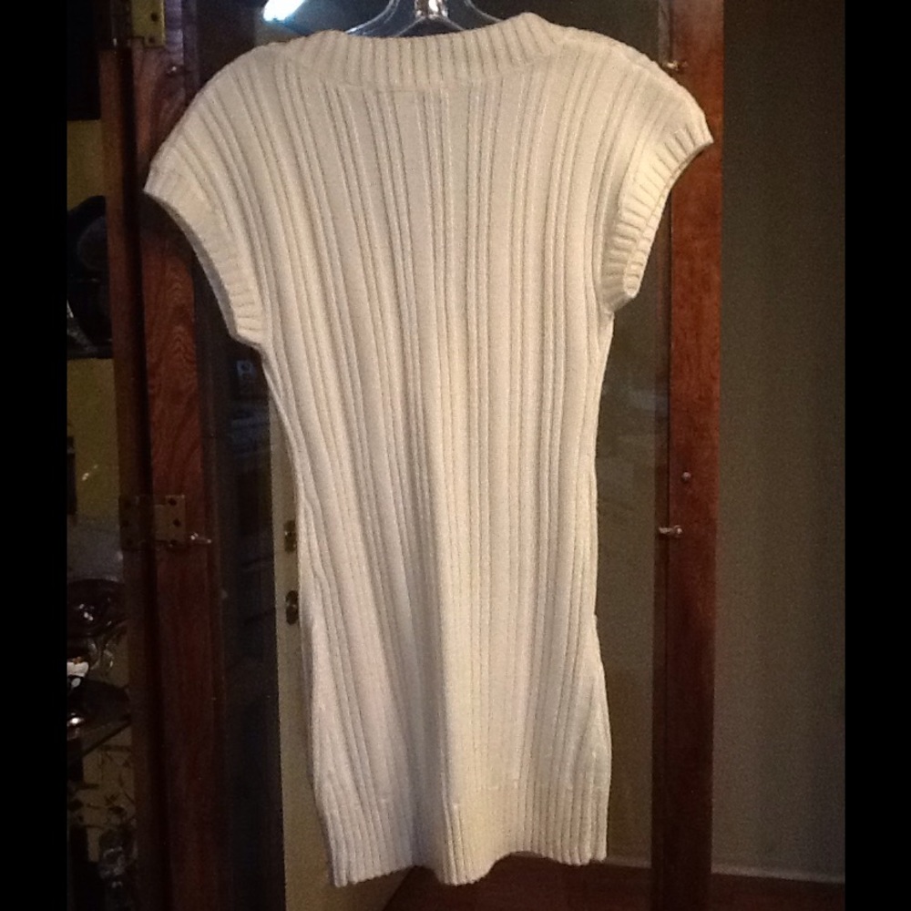 white sweater - Picture 4 of 4