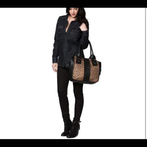 Re-Stocked NWT ♠️METAL MULISHA Outlaw Bag♠️ - Picture 3 of 8