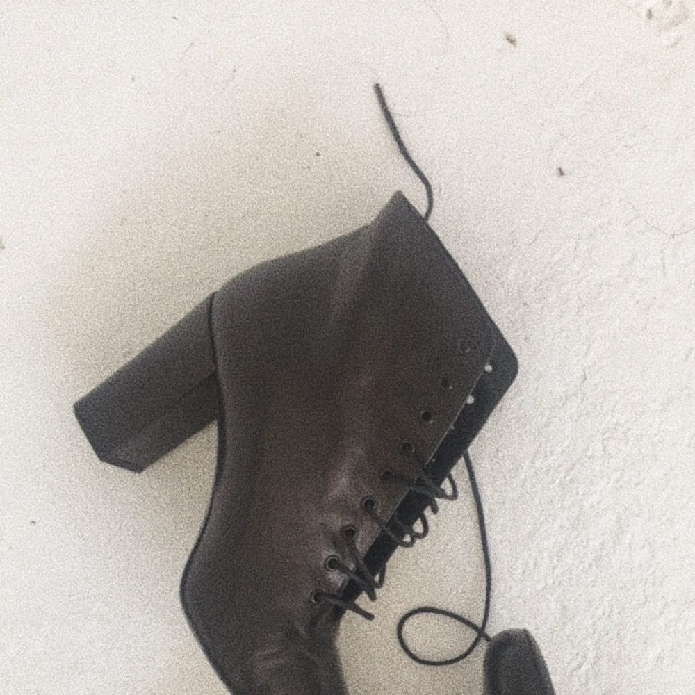 Saint Laurent leather booties with heal