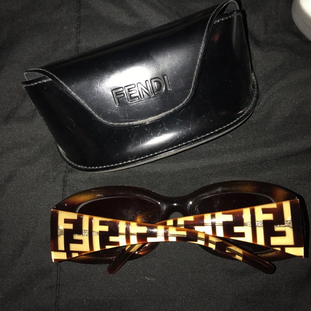FENDI Sunglass