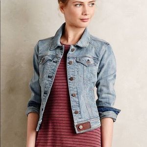 Light denim boyfriend jean jacket