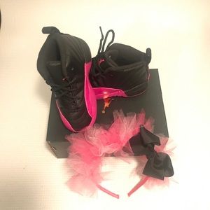 Pink & Black  Bow Headband!