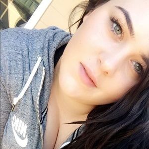 Meet your Posher, Kasey