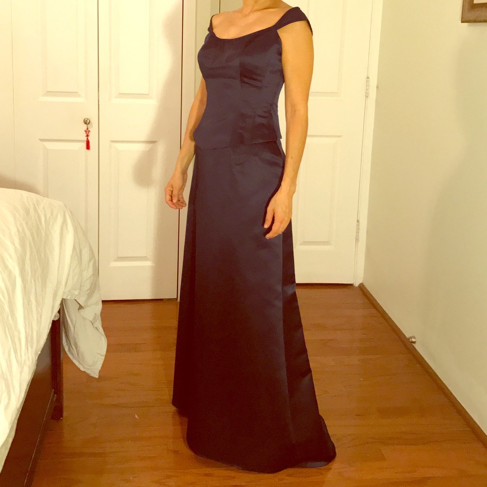 Classy Navy Formal Evening Gown