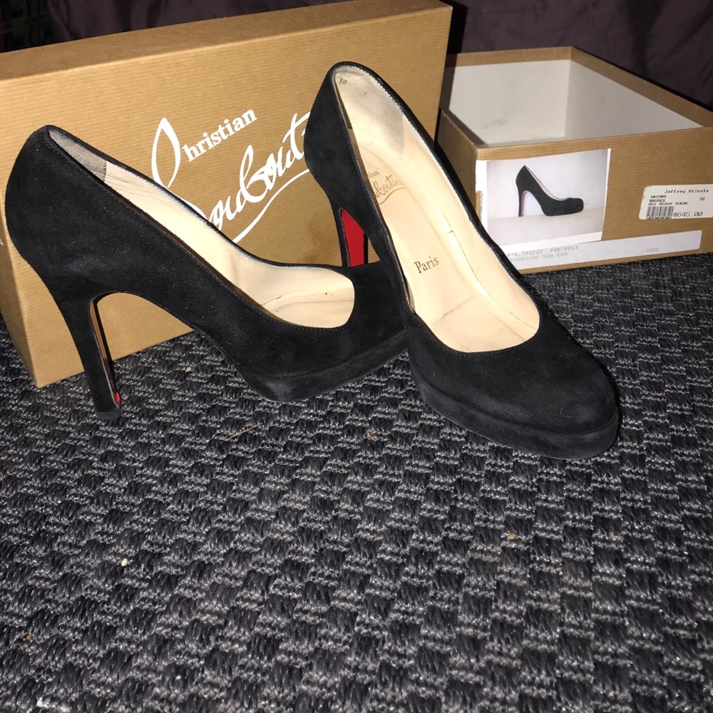 Christian Louboutin Red Bottom Heels size 38 (8us)