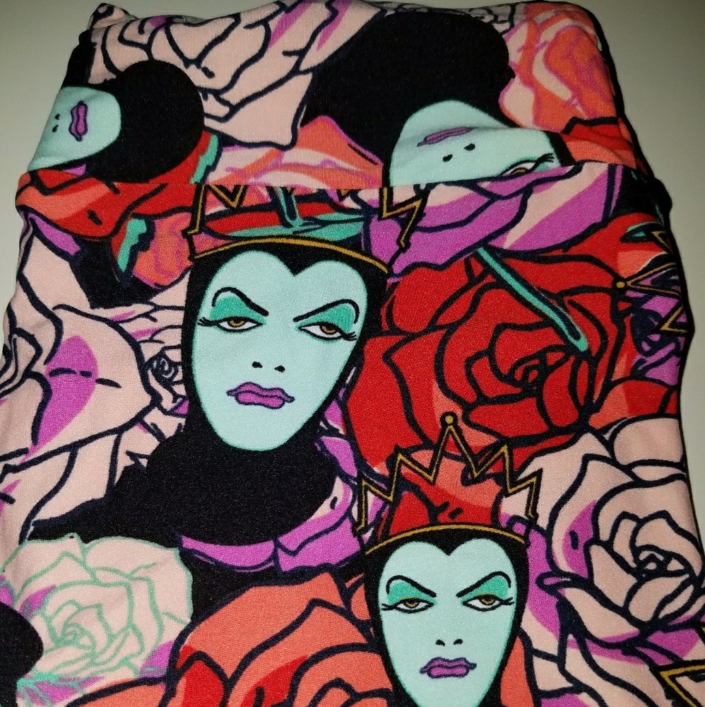 Lularoe OS Evil Queen/ Regina leggings