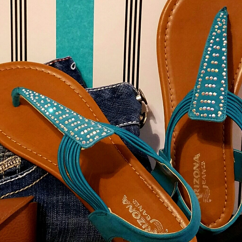 👣🛍Teal sandals 👣🛍