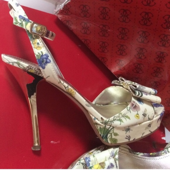 Guess Marciano Open Toe Floral Patent Heels 5.5 - Picture 3 of 5