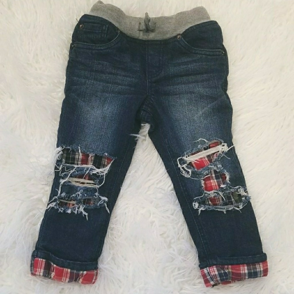 Ripped lines jeans