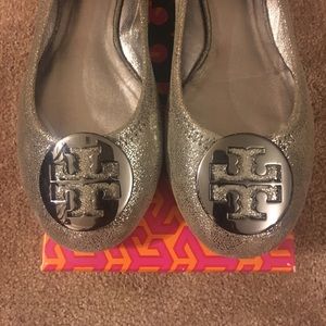 Tory Burch Reva Flats in Vintage Metallic (7.5)