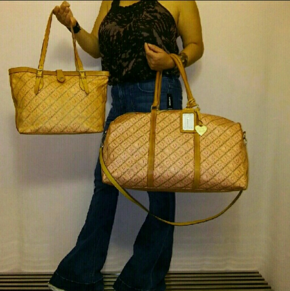 Dooney Bourke Set