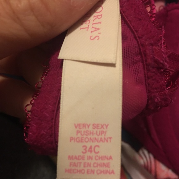 VS bra 34C - Picture 2 of 2