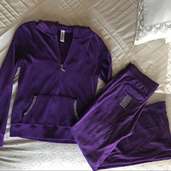 Victoria's Secret Other - Victoria’s Secret Velour pant set purple. Medium