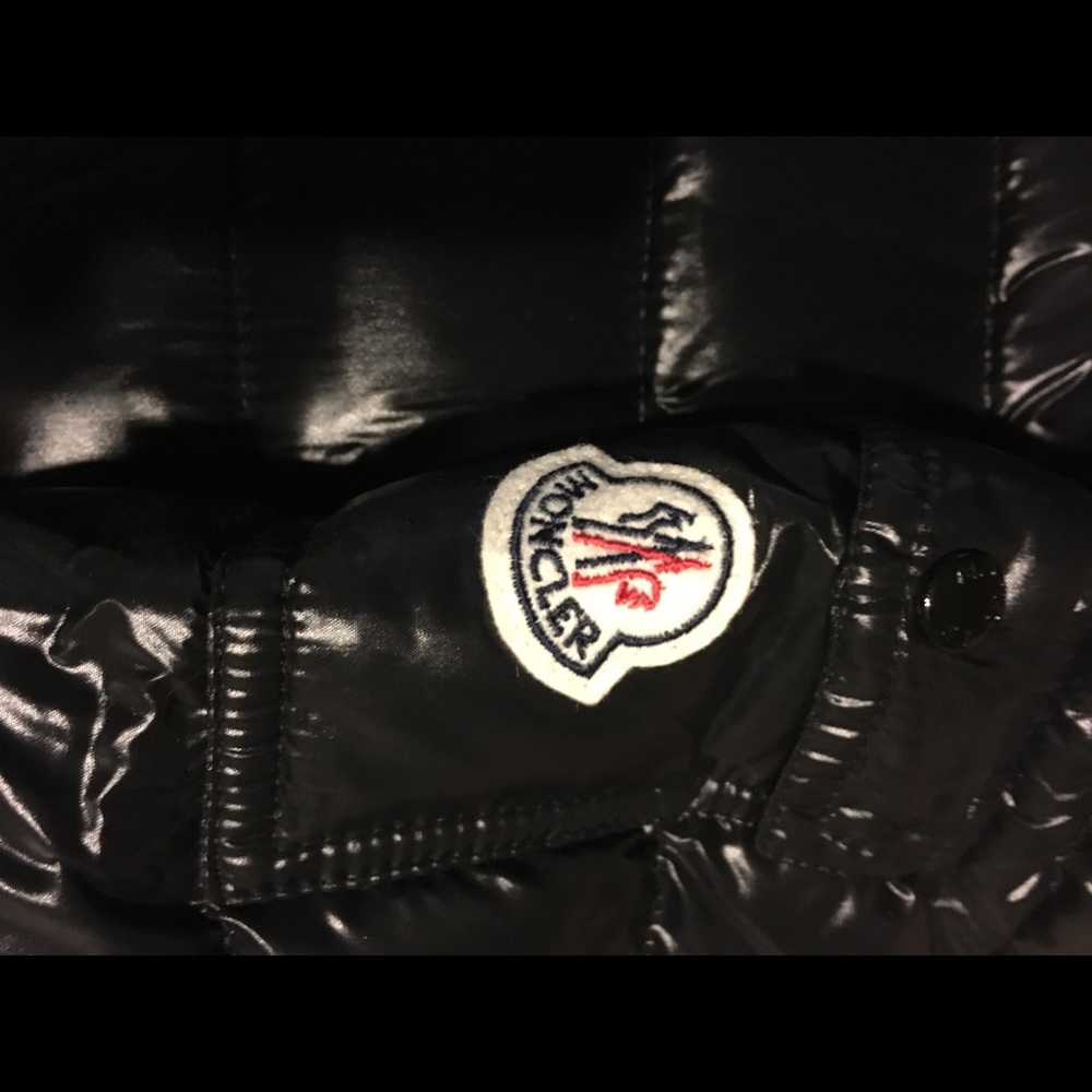 NWT Moncler Modello Bady puffer coat for women. - Picture 2 of 8