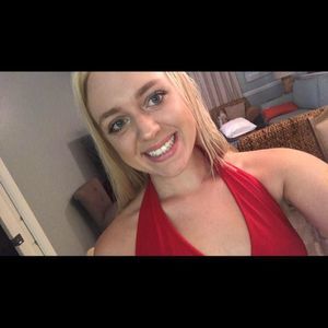 Meet your Posher, Carly