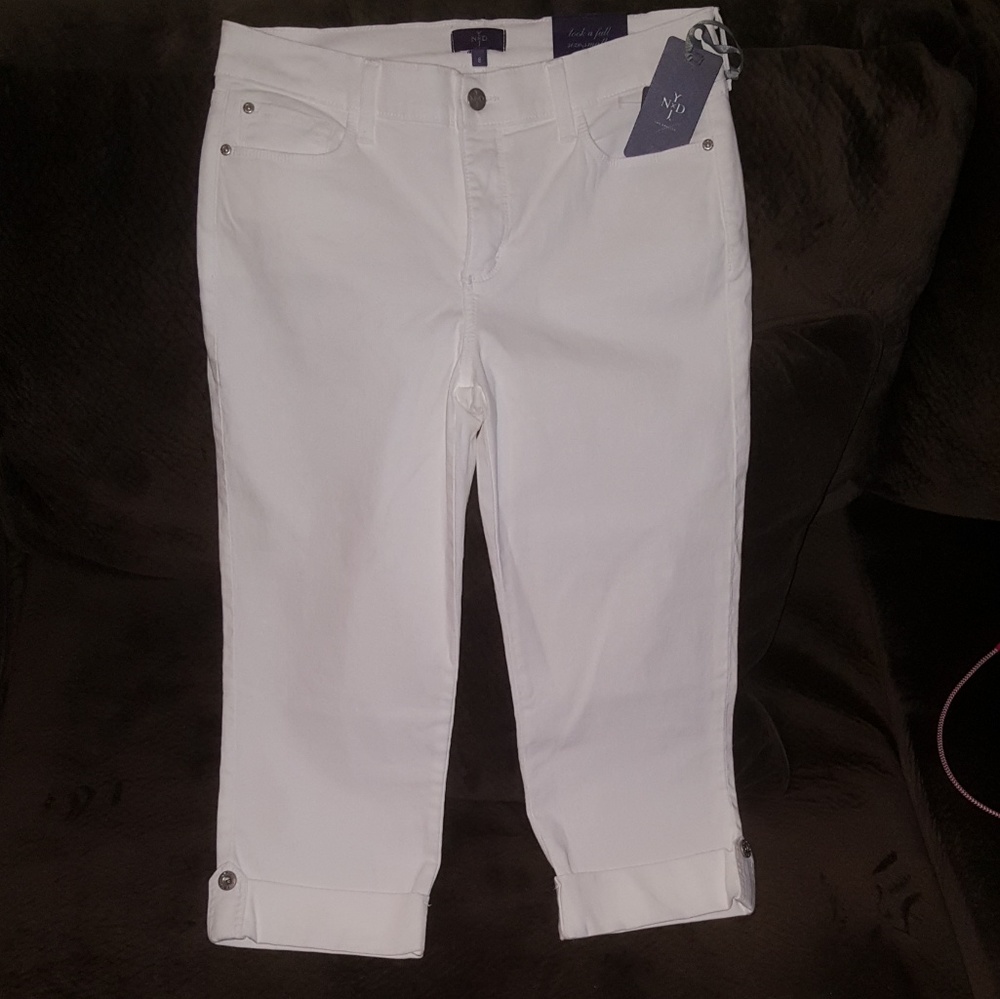 Open To Any Offers! NYDJ Crop Capri Jeans, Size 8.