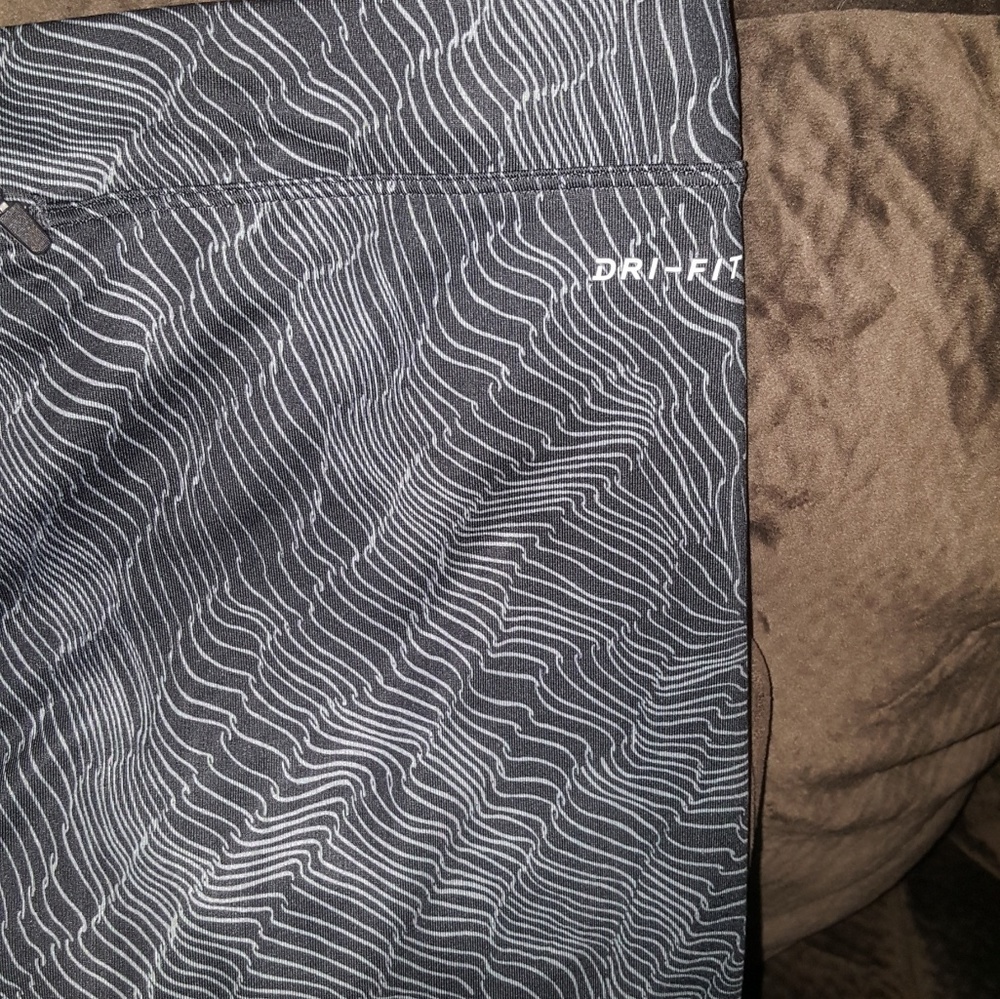 Nike Essential Dri-Fit Crop Running Tights, Sz 1X - Picture 3 of 7