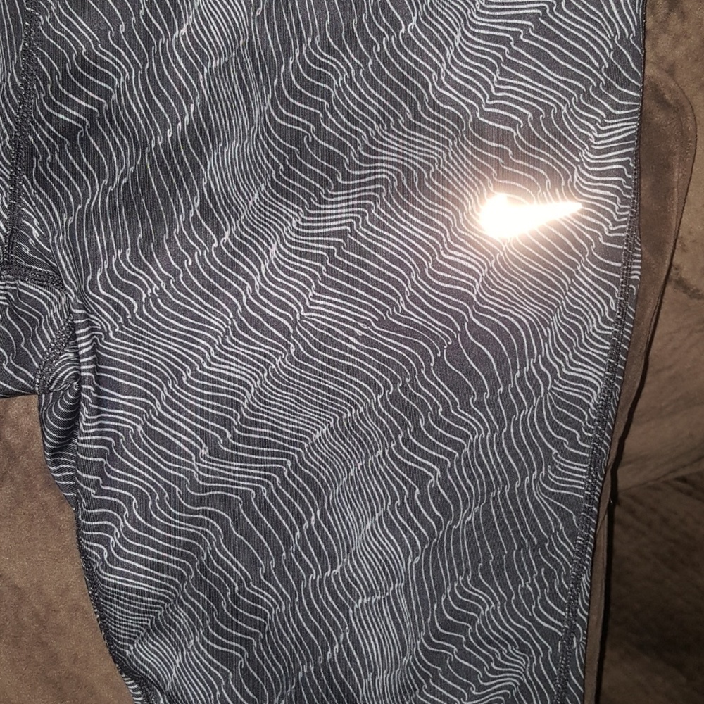 Nike Essential Dri-Fit Crop Running Tights, Sz 1X - Picture 7 of 7