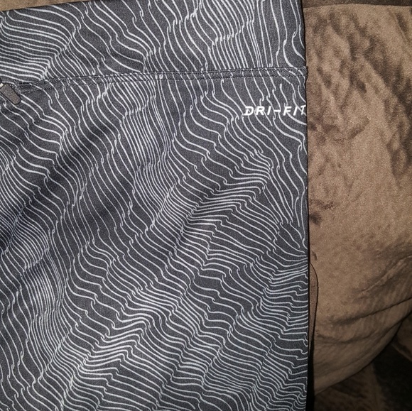 Nike Essential Dri-Fit Crop Running Tights, Sz 1X - Picture 3 of 7