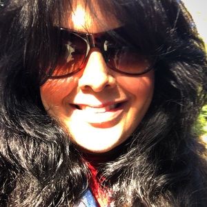 Meet your Posher, Solmaz