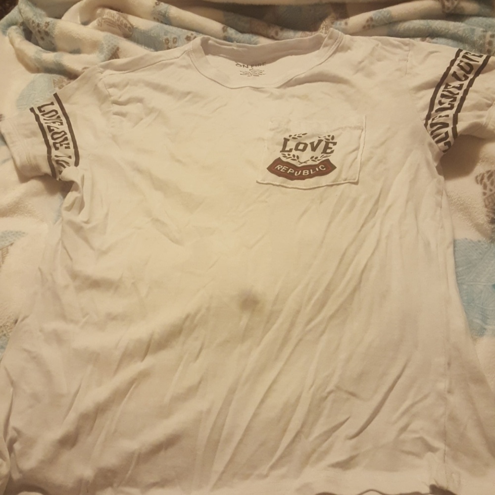 Love t-shirt