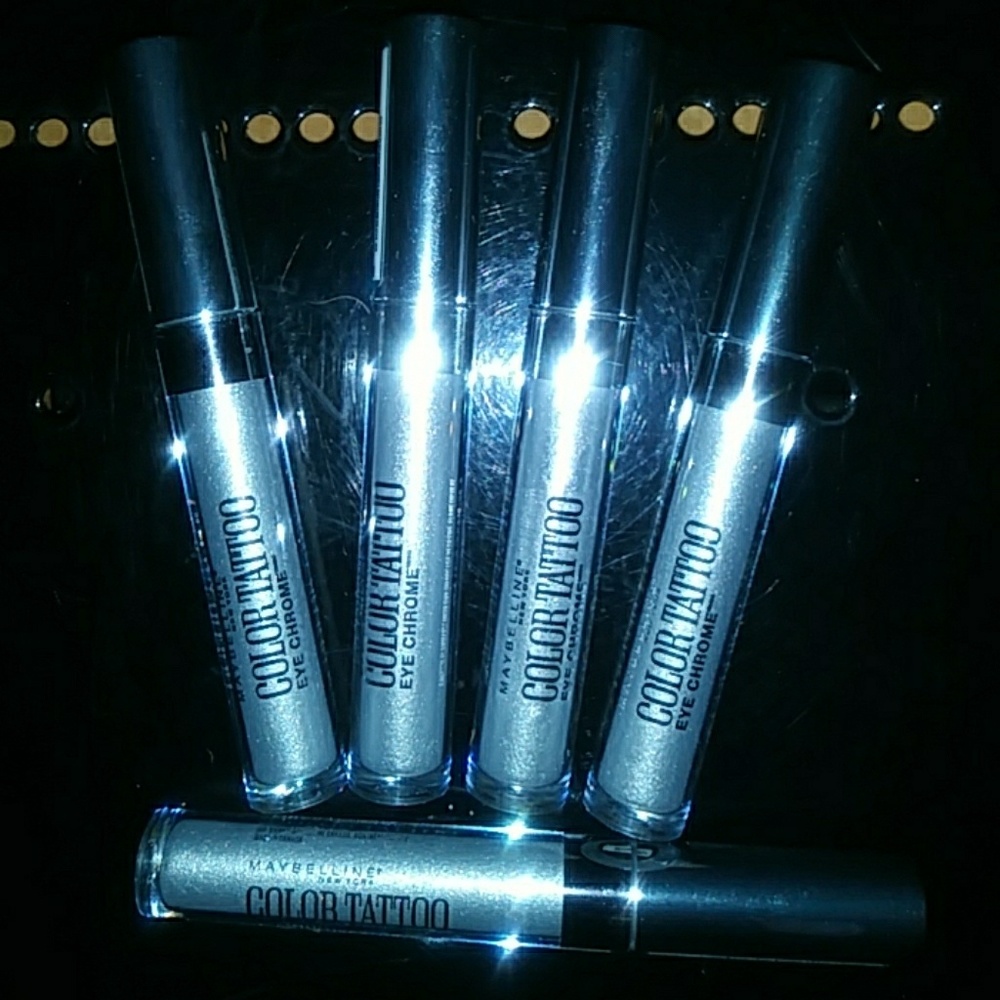 Maybelline Color Tattoo Eye Chrome