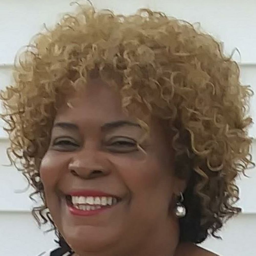 Meet your Posher, Denise